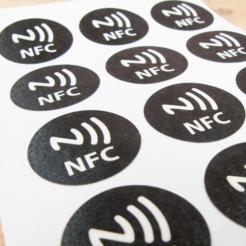 NFC  Sticker black NTAG215   30MM anti metal
